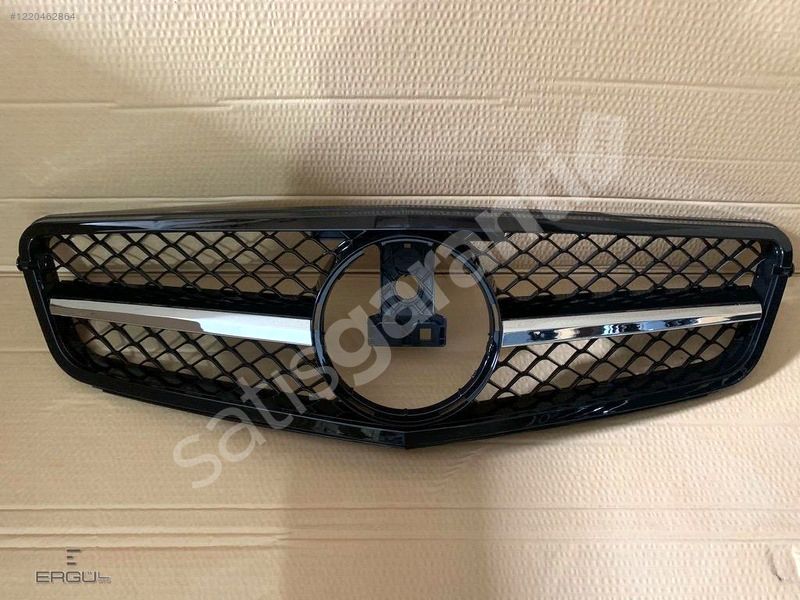 ERGÜL OTO- MERCEDES W204 C63 PANJUR SIFIR