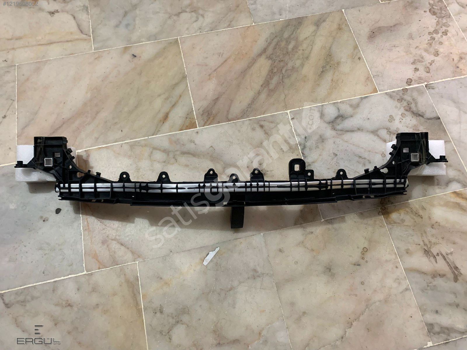 ERGÜL OTO-MERCEDES W205 C ÖN PANEL DESTEK SIFIR