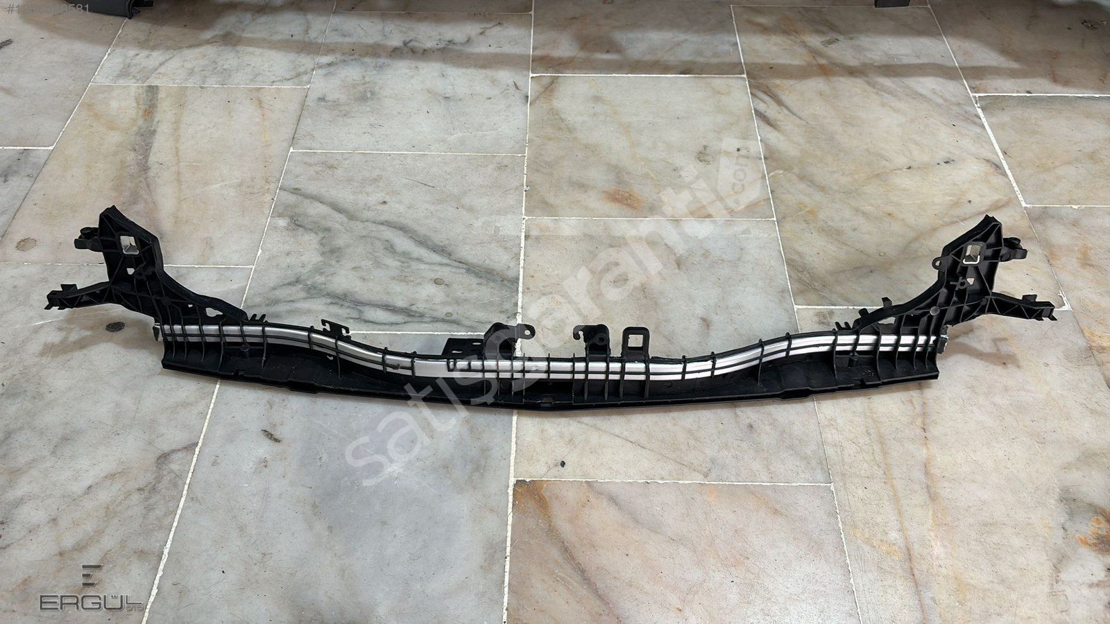 ERGÜL OTO-MERCEDES E SERISI DESTEK PANEL SIFIR