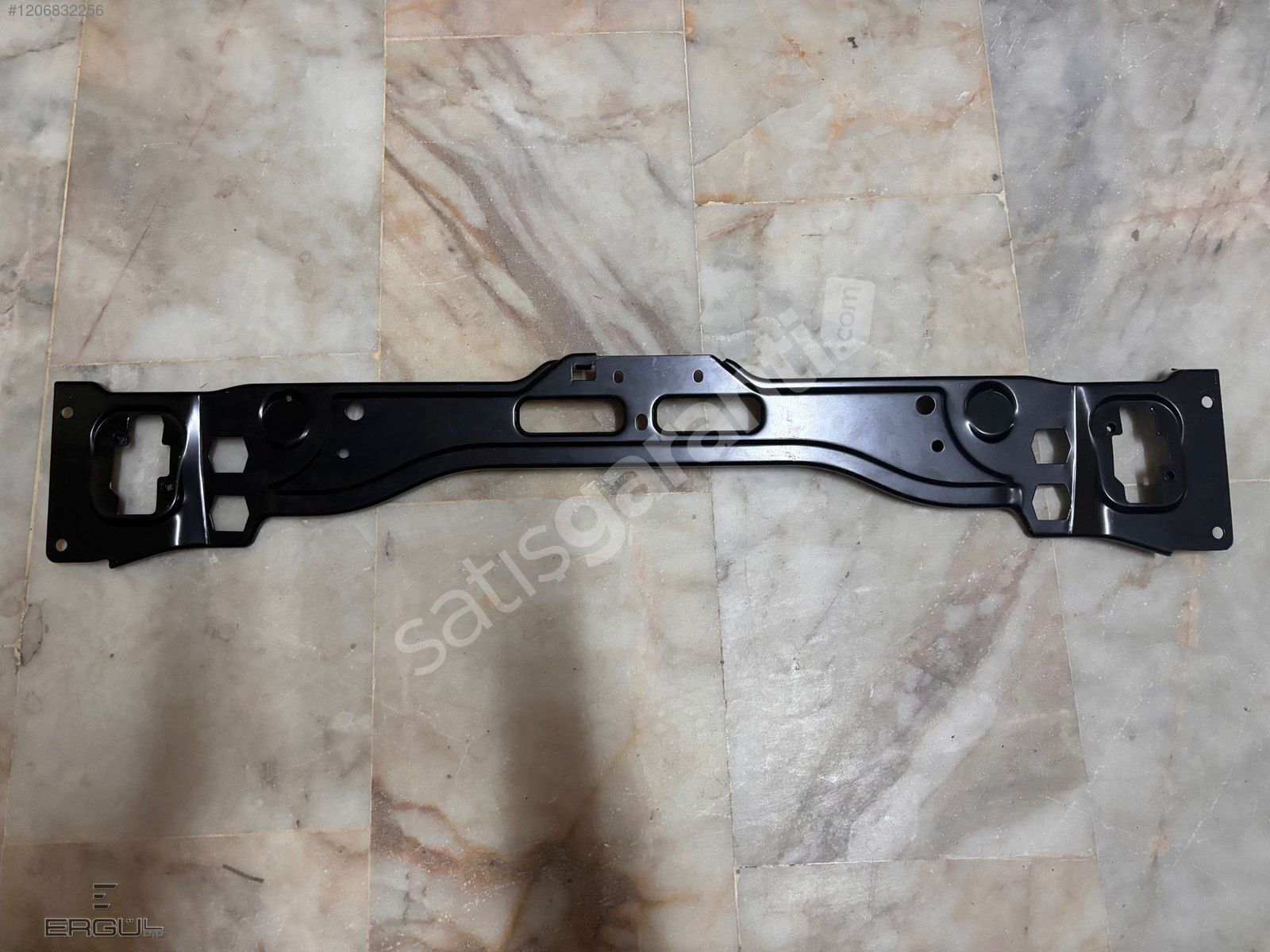 ERGÜL OTO- MERCEDES W218 CLS PANEL ÜST SACI SIFIR