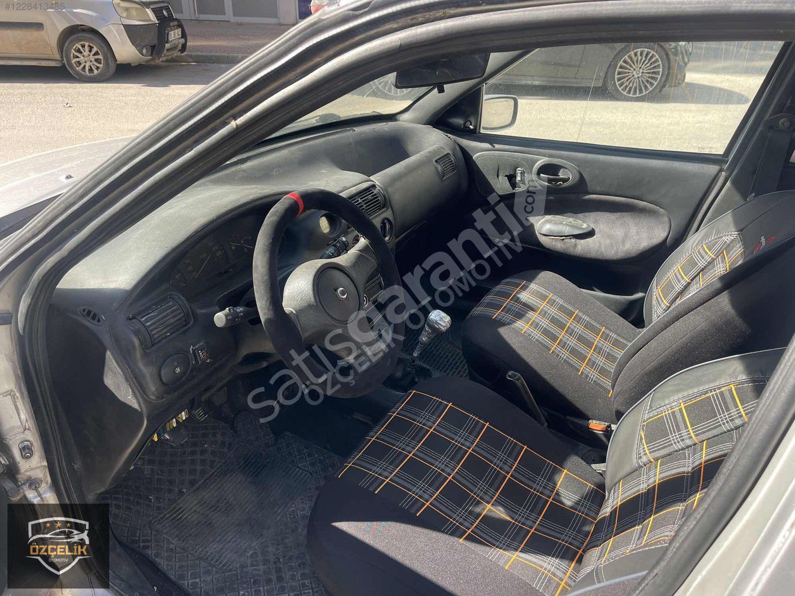 1995 MODEL FORD ESCORT CLX