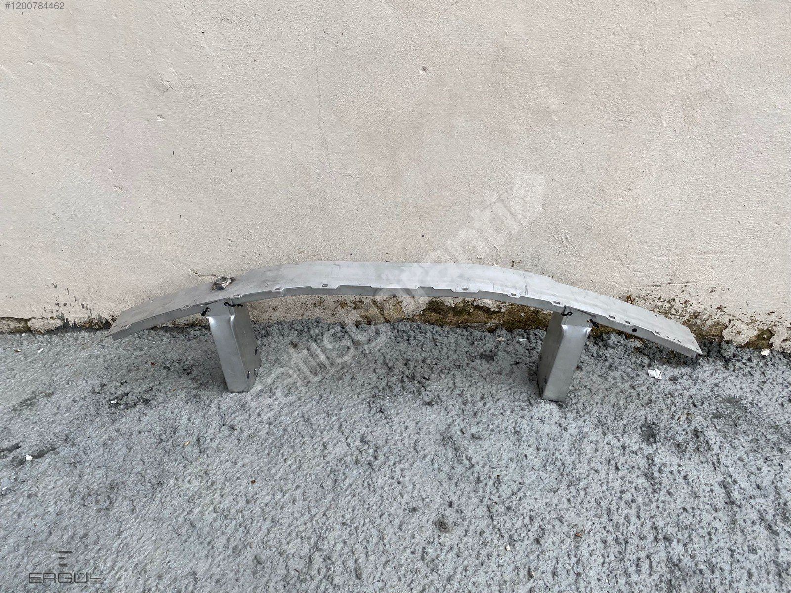 ERGÜL OTO- MERCEDES W205 C SERİSİ TAMPON DEMİRİ ve BABALAR SIFIR