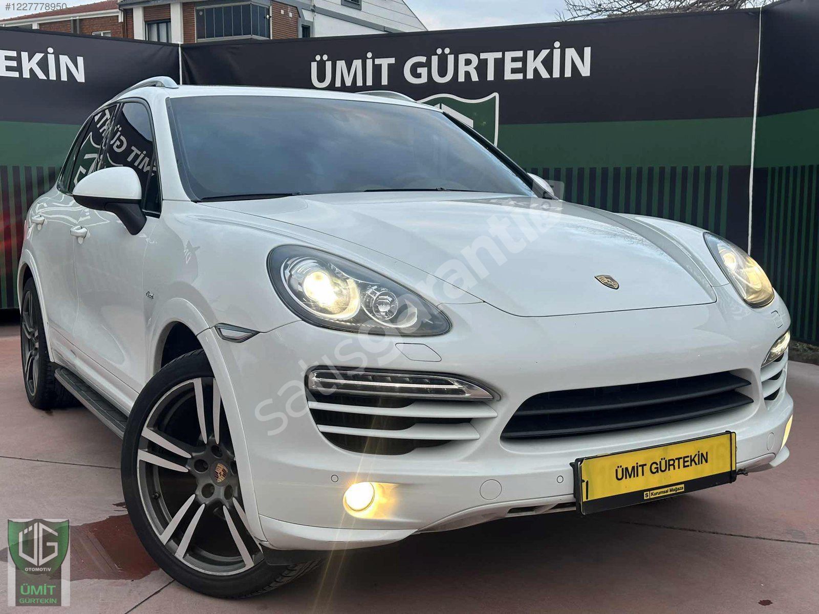 HATASIZ 2013 PORSCHE CAYANNE 3,0 DİESEL GTS DONANIM FULL+FULL