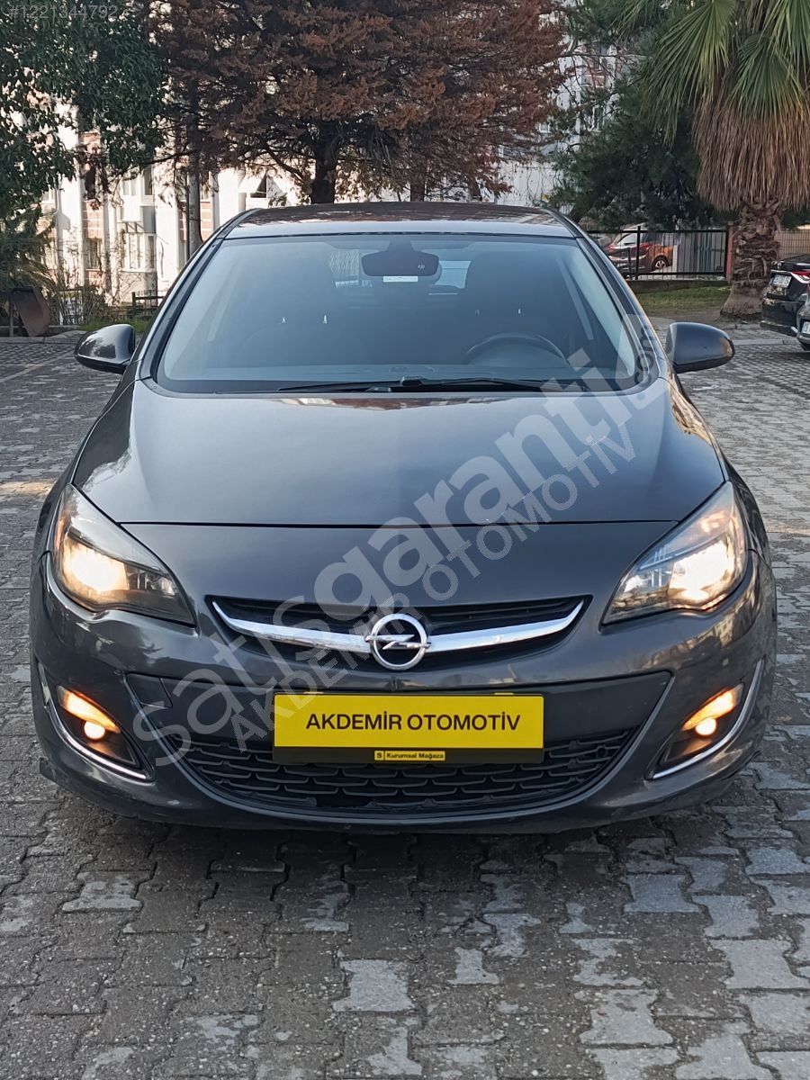 2013 Model Değişensiz Opel Astra -Takas- K.kartı-