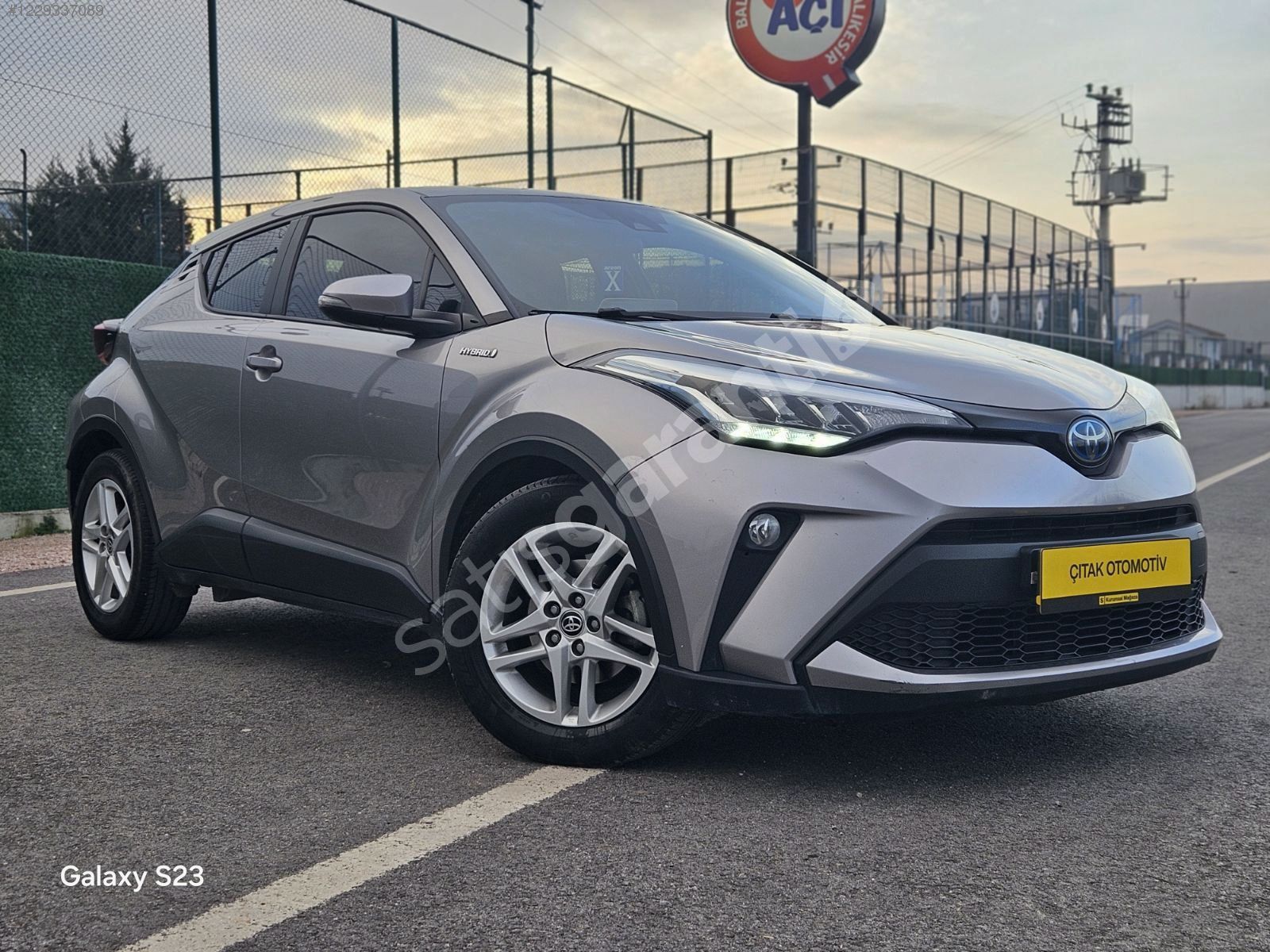 SERVİS BAKIMLI TOYOTA CH-R 1.8 HİBRİT