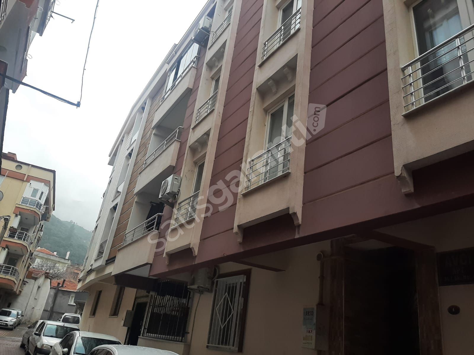 SOĞUKPINAR İŞ BANKASI ARKA SOKAĞINDA KİRALIK DAİRE