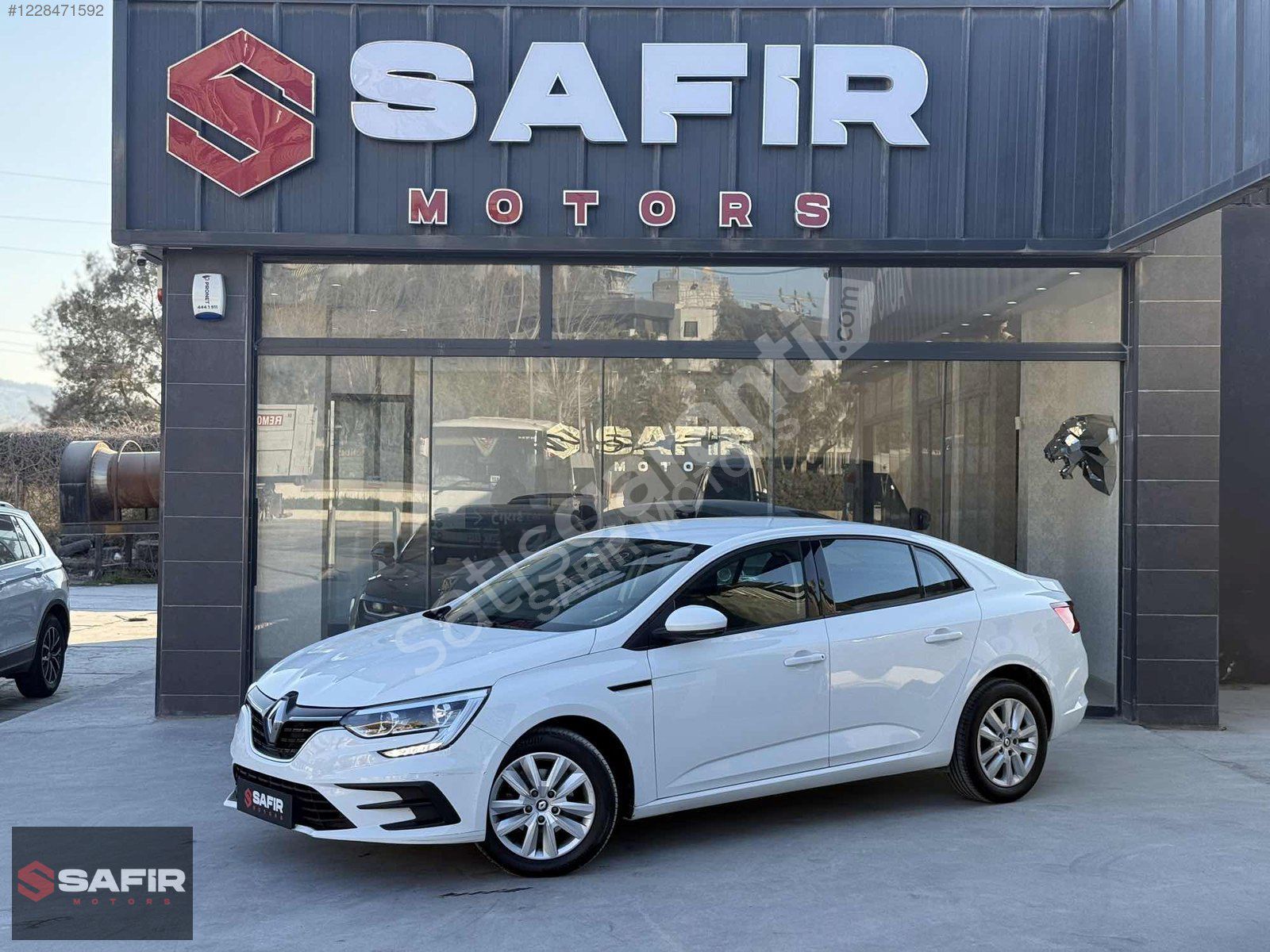 SAFIR 2023 RENAULT MEGANE 1.3TCE JOY COMFORT "30.000km"