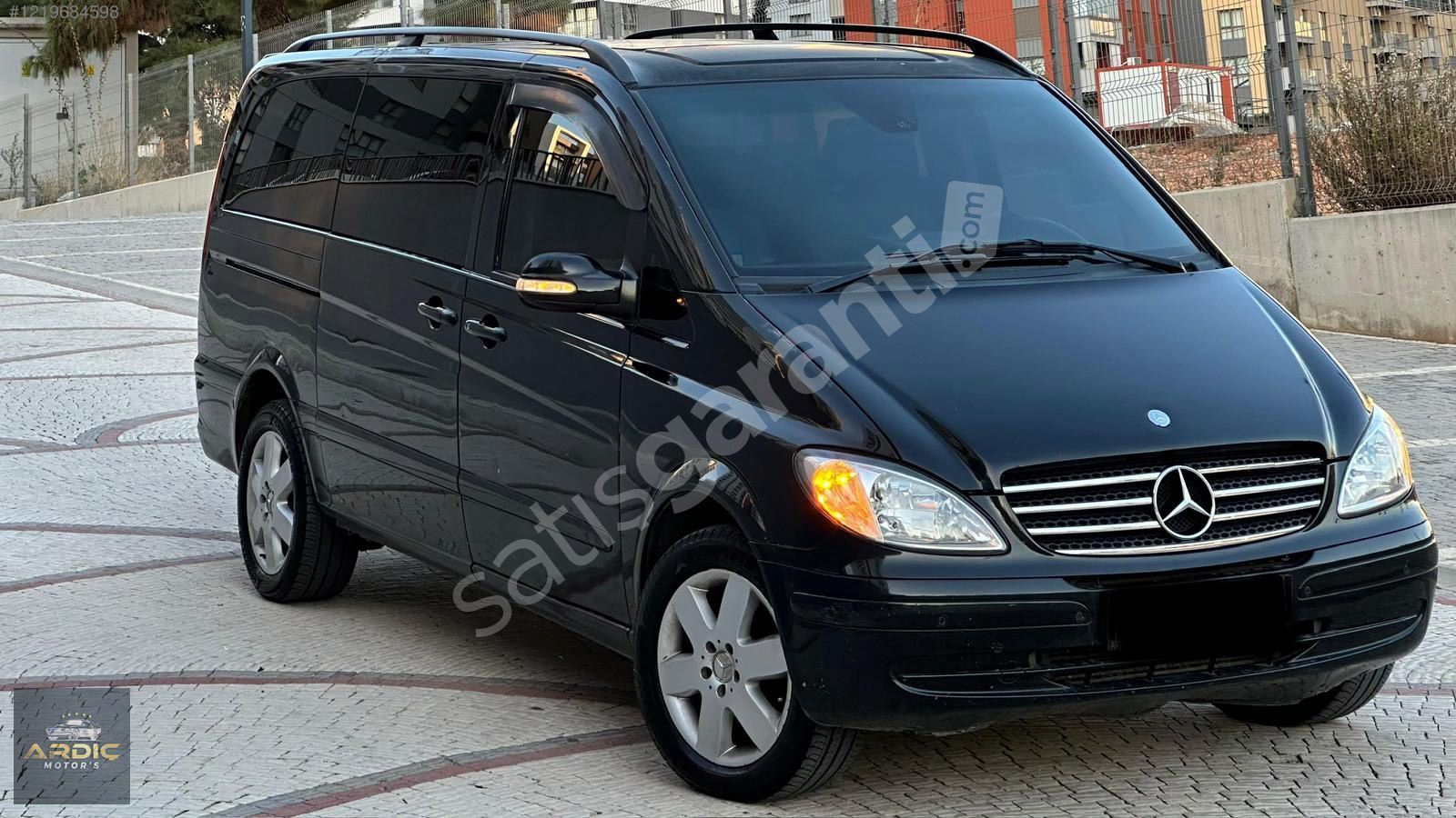 HATASIZ TERTEMİZ MERCEDES VİANO 2.2 CDI V334 OTOMATİK VİP YAPILI