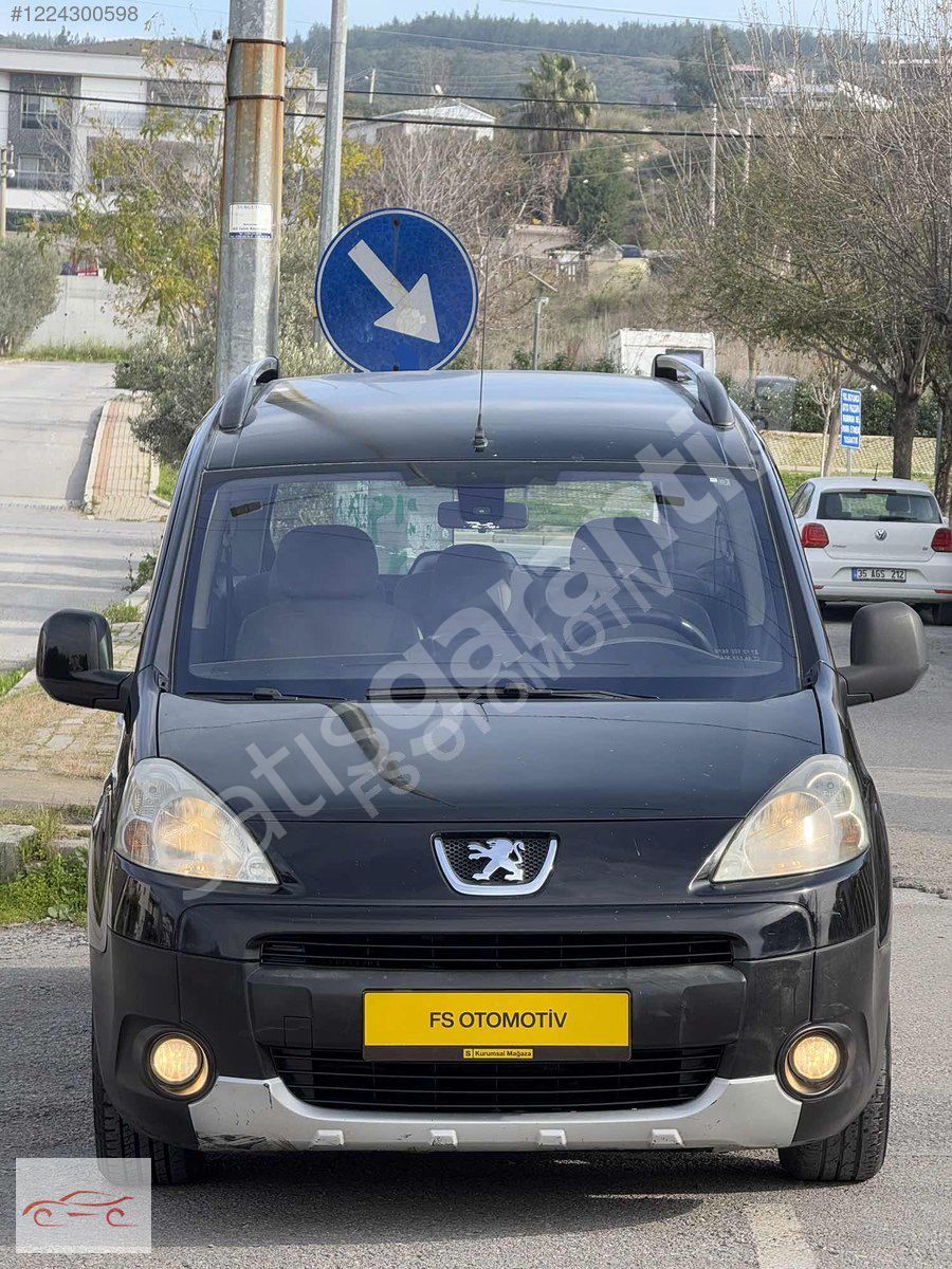 BOYASIZ..KAYITSIZ..2010 PEUGEOT PARTNER TEPEE PREMİUM 1.6 HDİ 92