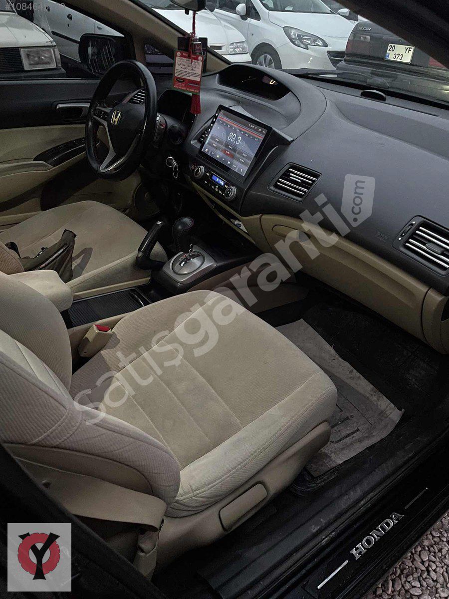 HONDA CİVİC 1.6vtec OTOMATİK VİTES PREMİUM FD6