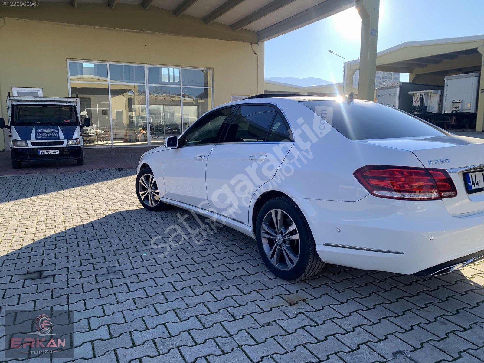 ERKAN OTOMOTİV'DEN E250+HATASIZ+BENZİNLİ+OTOMATİK+ İÇİ BEJ