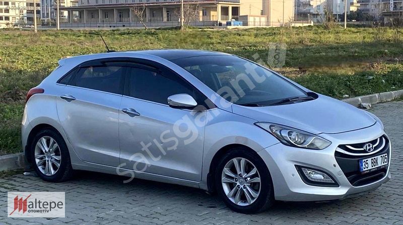 2012 HYUNDAİ İ30 1.6 CRDİ ELİTE 185.000 KM CAM TAVAN