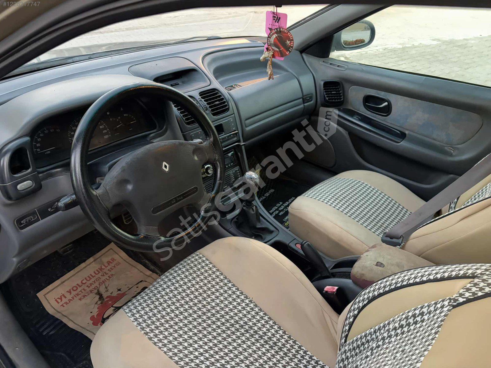 SIFIR VİZELİ RENAULT LAGUNA 2.0 RENAULT MOTOR