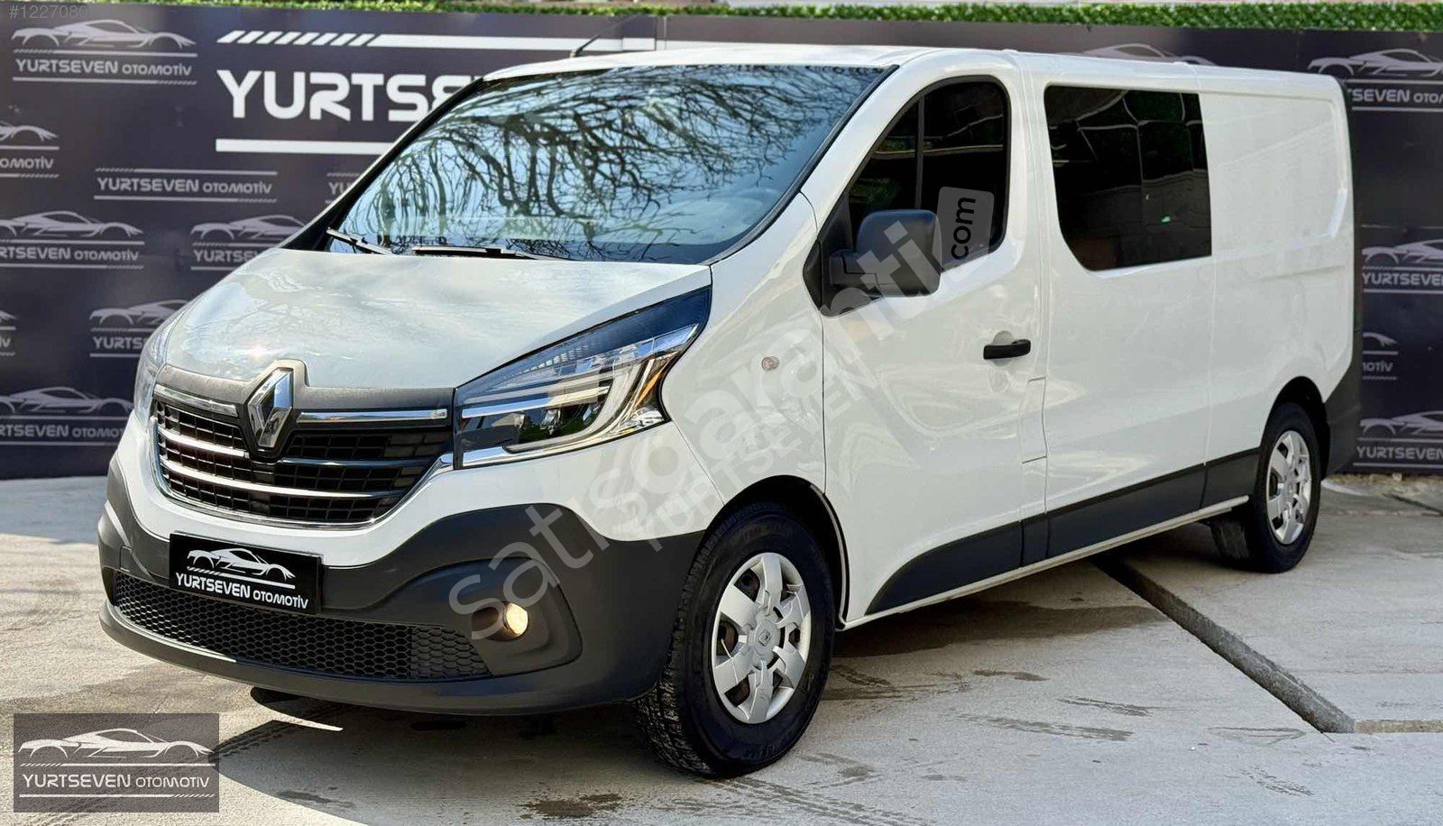 2020 TRAFİC GRAND CONFORT 5+1DEĞİŞENSİZ 263.000 KM