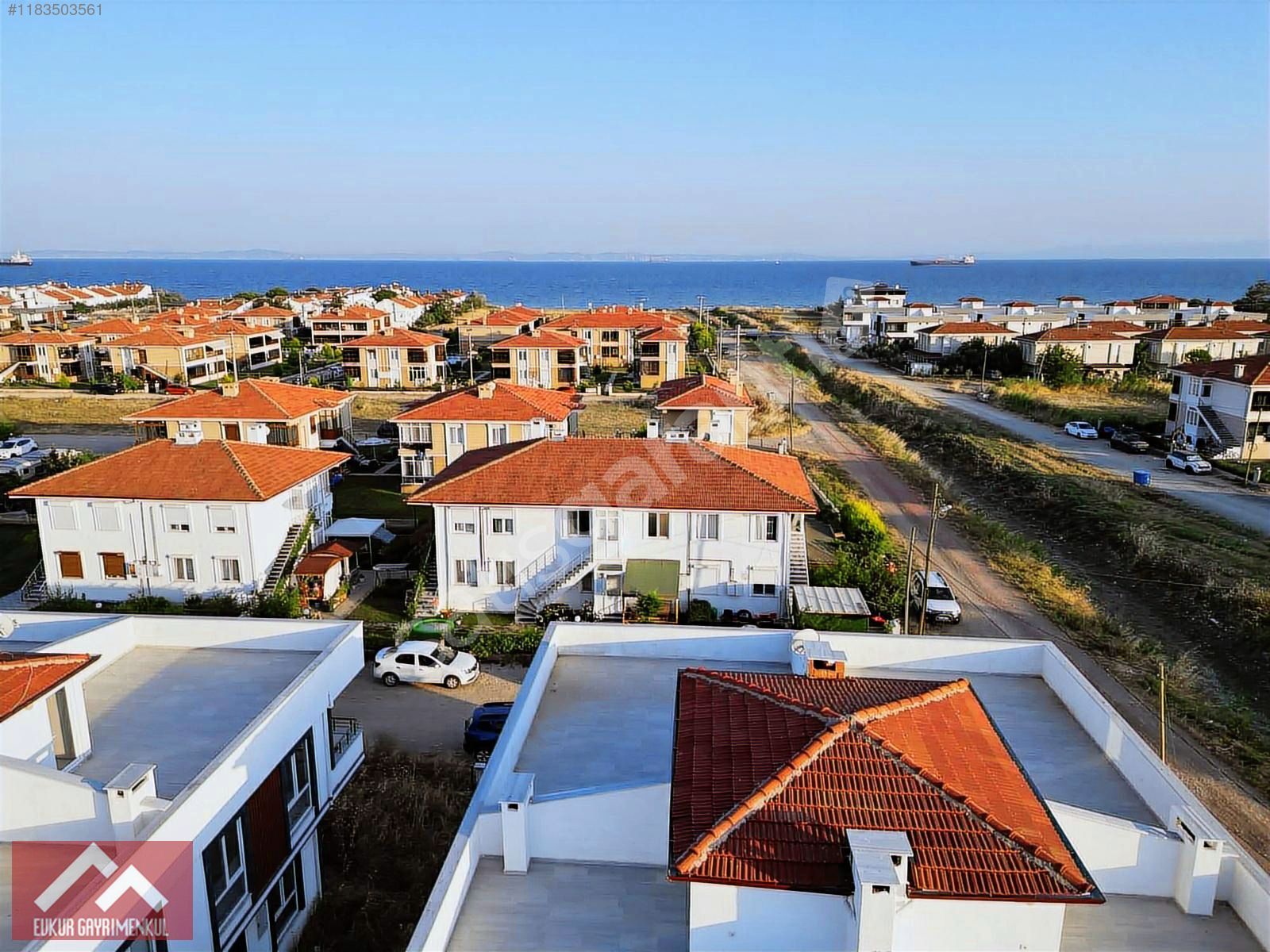 KOVALIK'TA DENİZE 200 METRE MESAFEDE SIFIR DUBLEKS