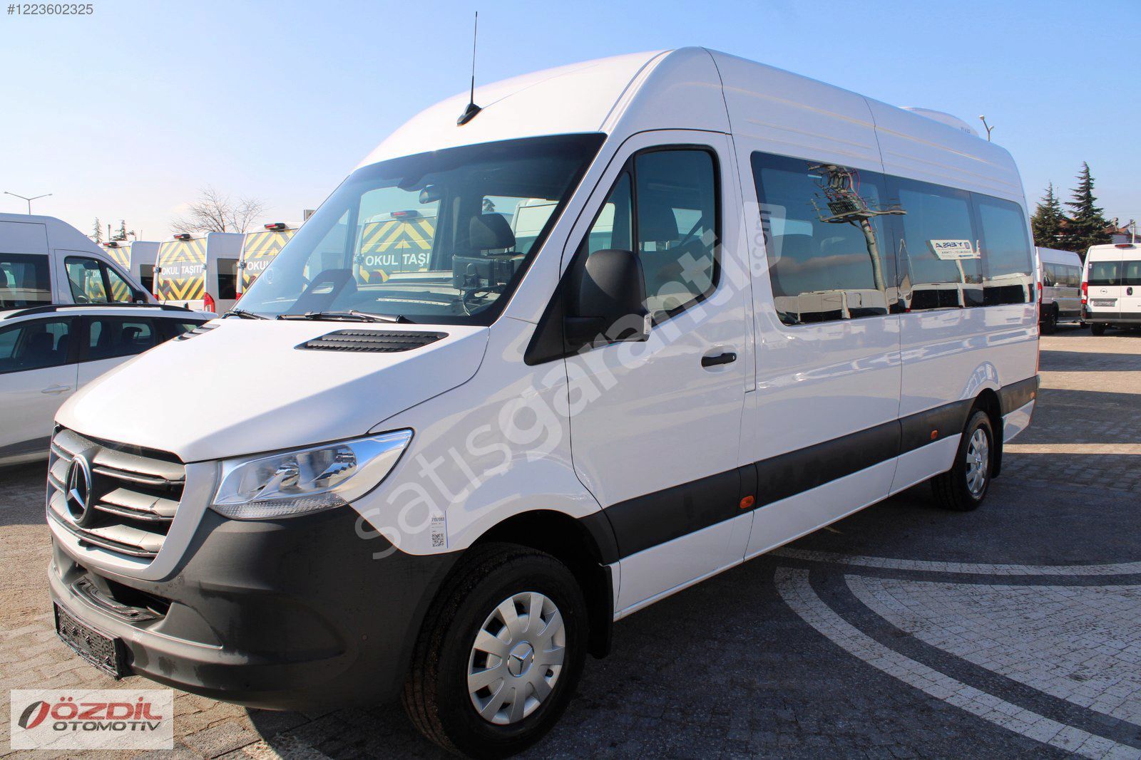 2025 MERCEDES SPRINTER 417 CDI PRO 16+1