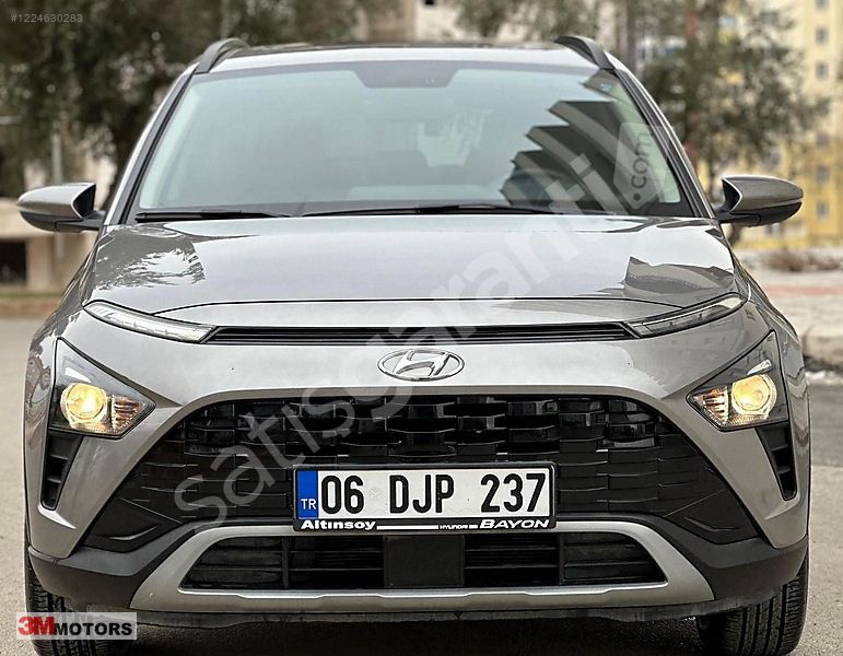 BOYASIZ OTOMATİK HYUNDAİ BAYON 1.4 MPI 100 HP STYLE SUNROF GRİ