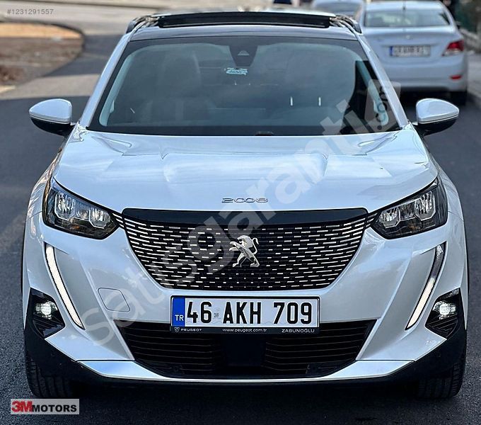 OTOMATİK PEUGEOT 2008 1.5 BLUEHDİ EAT 8 ALLURE 130 HP BEYAZ