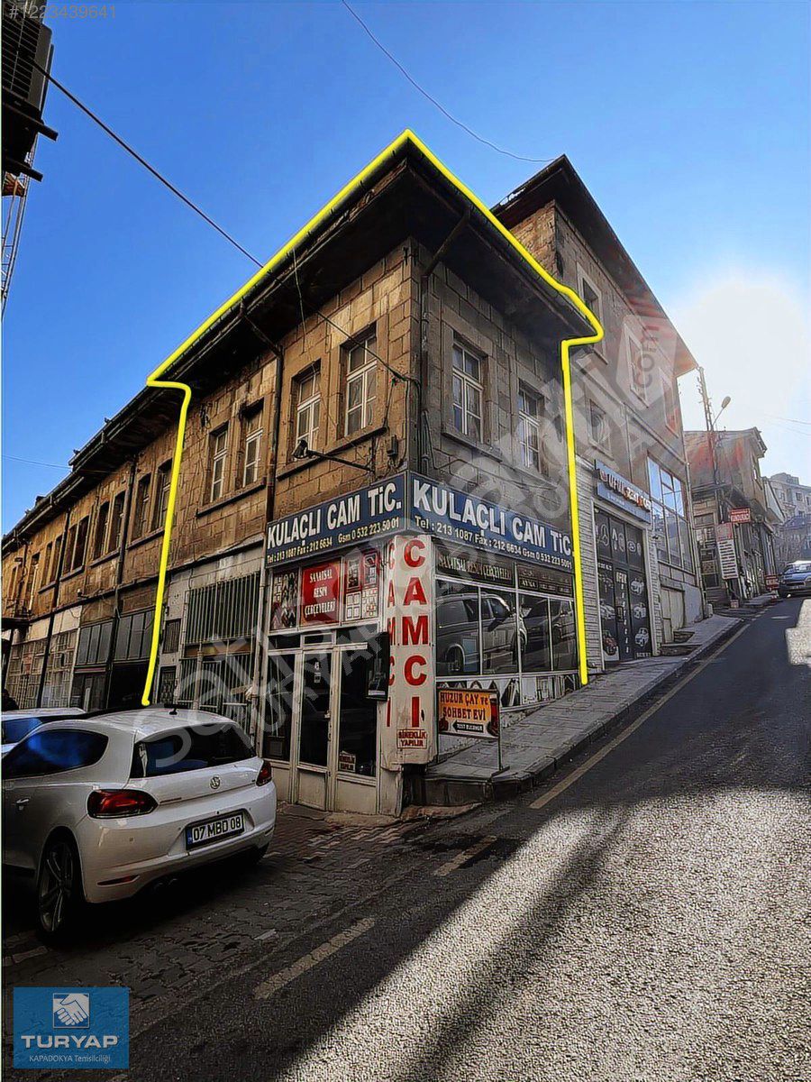 Belediye Caddesinde 2 Katlı Dükkan Komple SATILIK