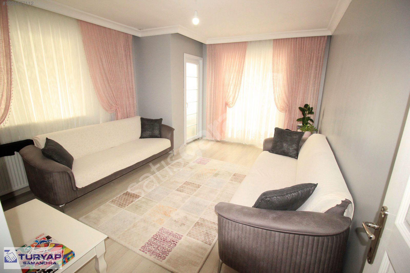 SAMANDIRA VEYSELKARANİ MH.METRO DURAĞINA YAKIN SATILIK 2+1 DAİRE