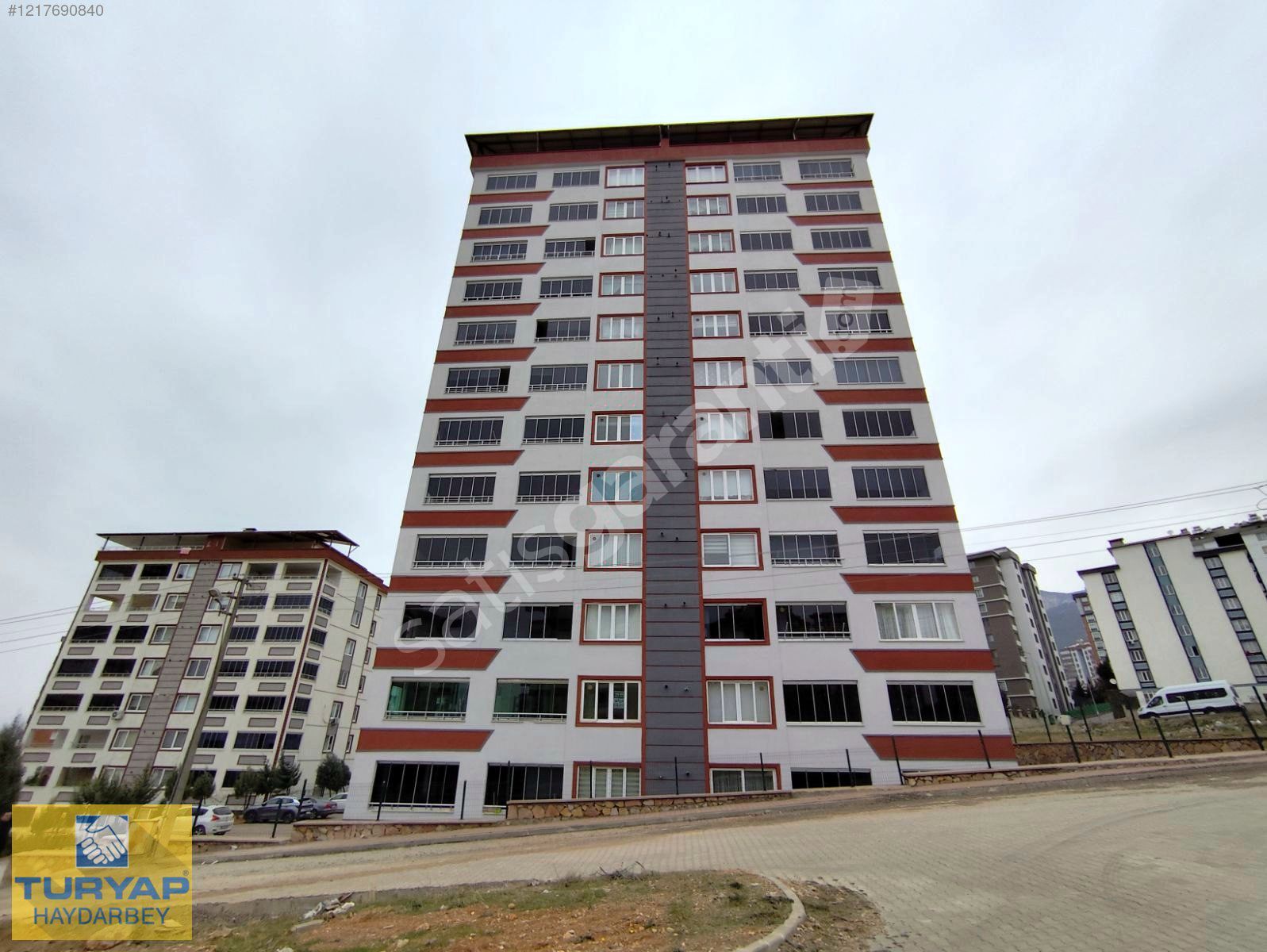 HAYDARBEY TURYAPTA FİYAT DÜŞTÜ MERKEZİ KONUMDA SİTE İÇİ GENİŞ3+1