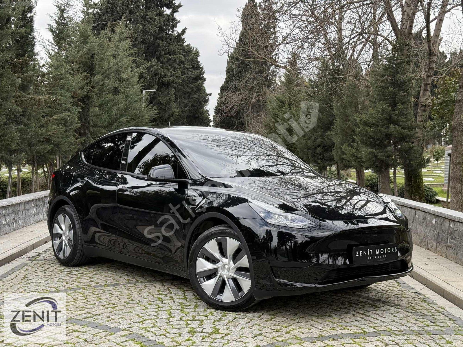 ZENİT MOTORS 2024 TESLA MODEL Y STANDARD RANGE HATASIZ