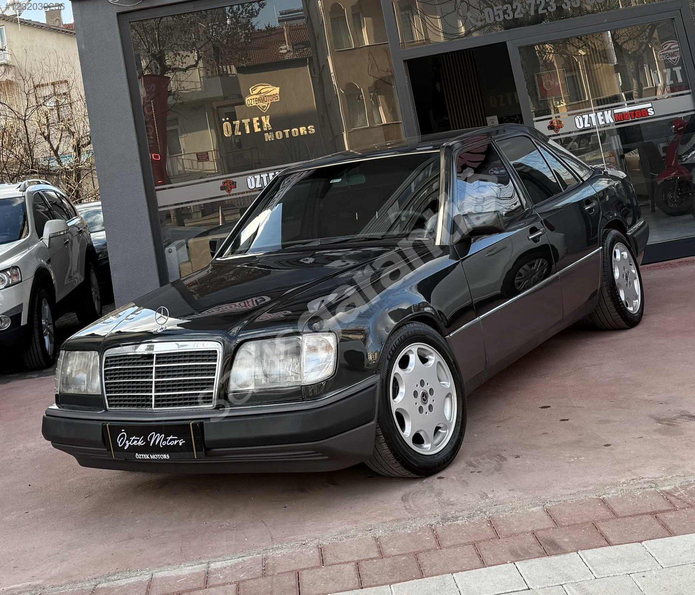 ÖZTEK'TEN MERCEDES E200 OTOMATİK MÜKEMMEL TEMİZLİKTE