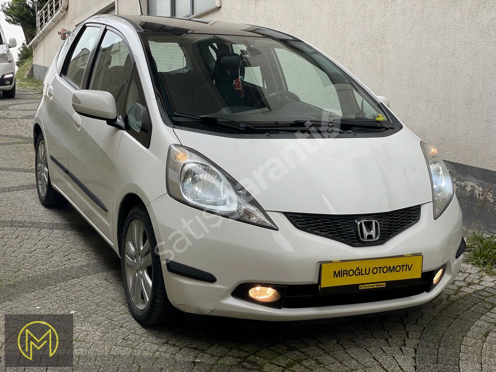 %30 PEŞİNATLA ELDEN SENETLİ 1.73 VADE FARKIYLA HONDA JAZZ