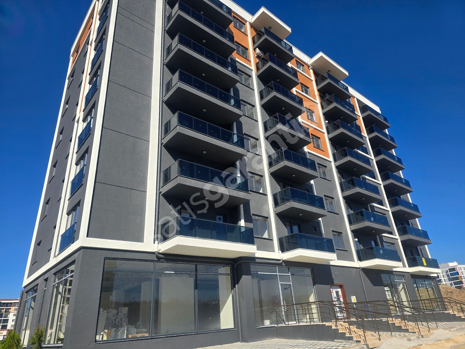 HAN EMLAK OTOMOTİV'DEN İSMETPAŞA'DA SIFIR 3+1 DAİRE