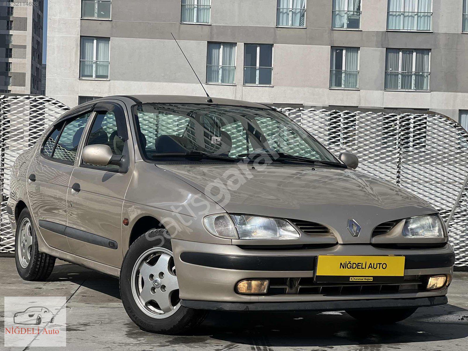 NİĞDELİ AUTODAN/RENAULT MEGANE/2.0 RXT/KLİMALİ DÜŞÜK KM