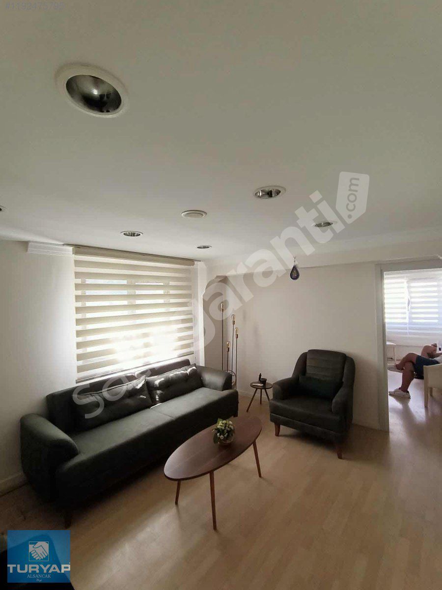 ALSANCAK SEVİNÇ YAKINI BAKIMLI OFİS