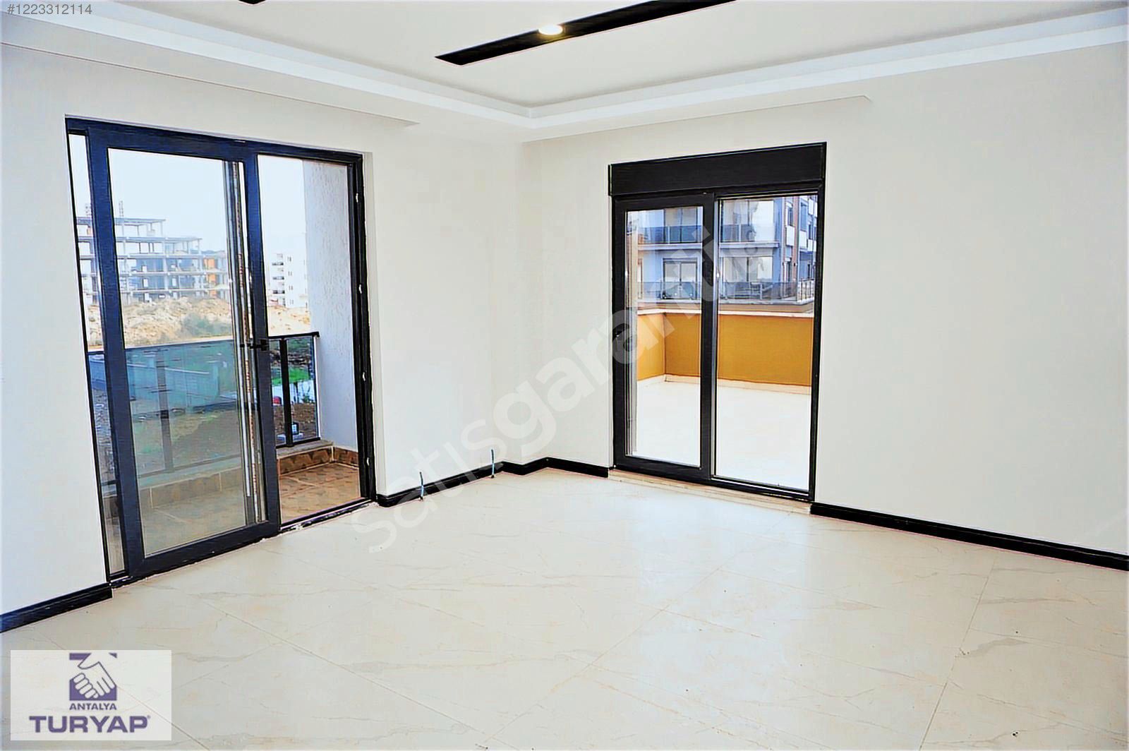 ALTINTAŞ 40 LIK YOLA YAKIN SİTE İÇİ SATILIK 2+1 DAİRE
