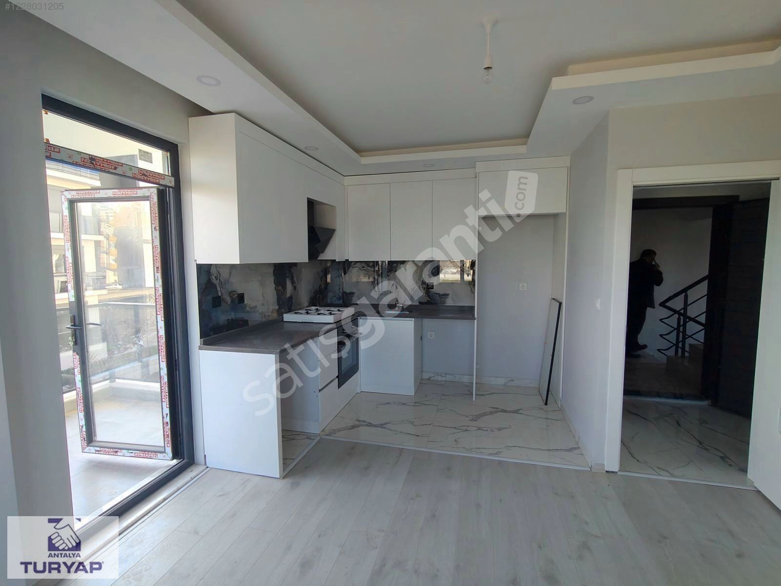 Döşemealtı Kaymakamlık yakınında 1+1 oturmaya Hazır 1+1 Daire