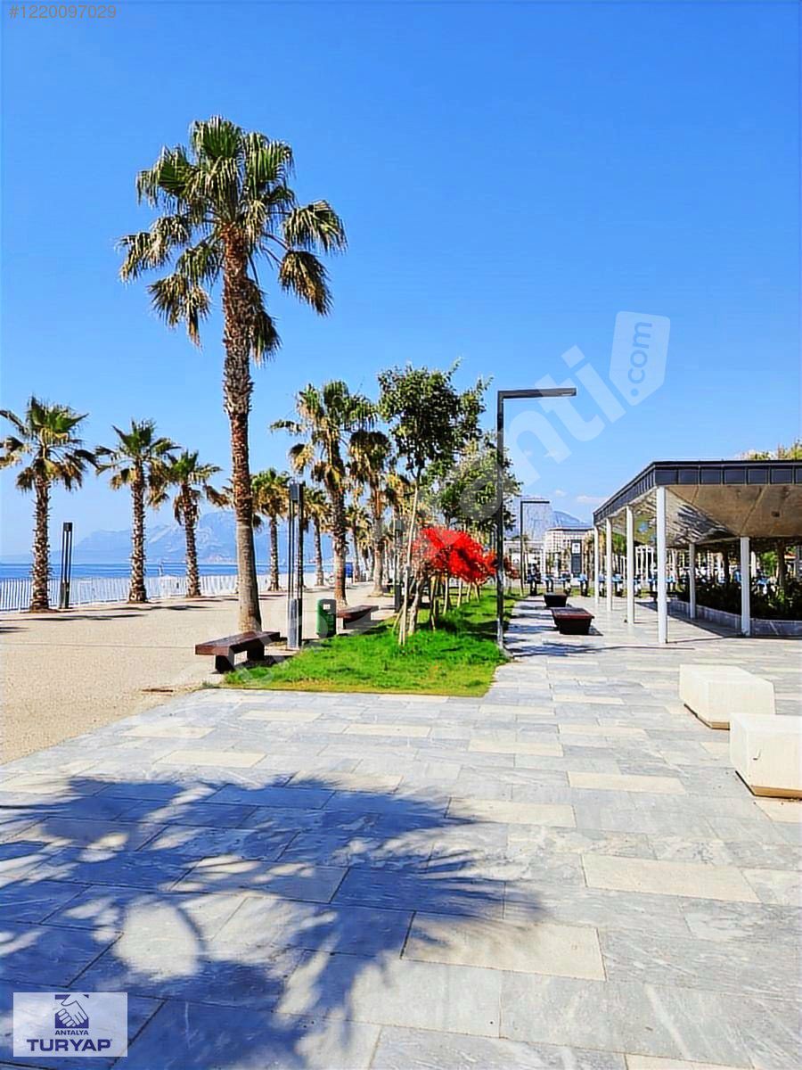 Konyaaltı Altınkum da Denize 500 mt Eşyalı 1+1 Kiralık Daire