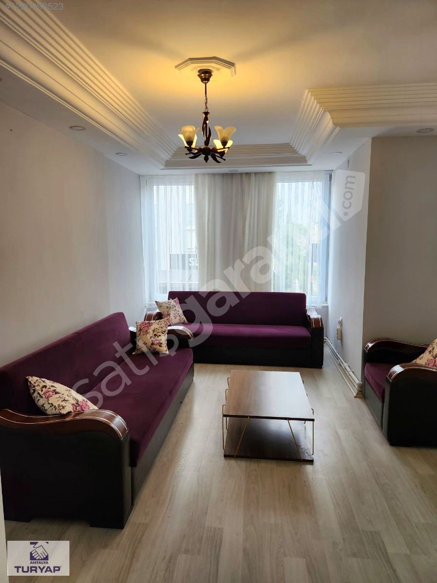 Konyaaltı Altınkum da Denize 200 mt Eşyalı 1+1 Kiralık Daireler