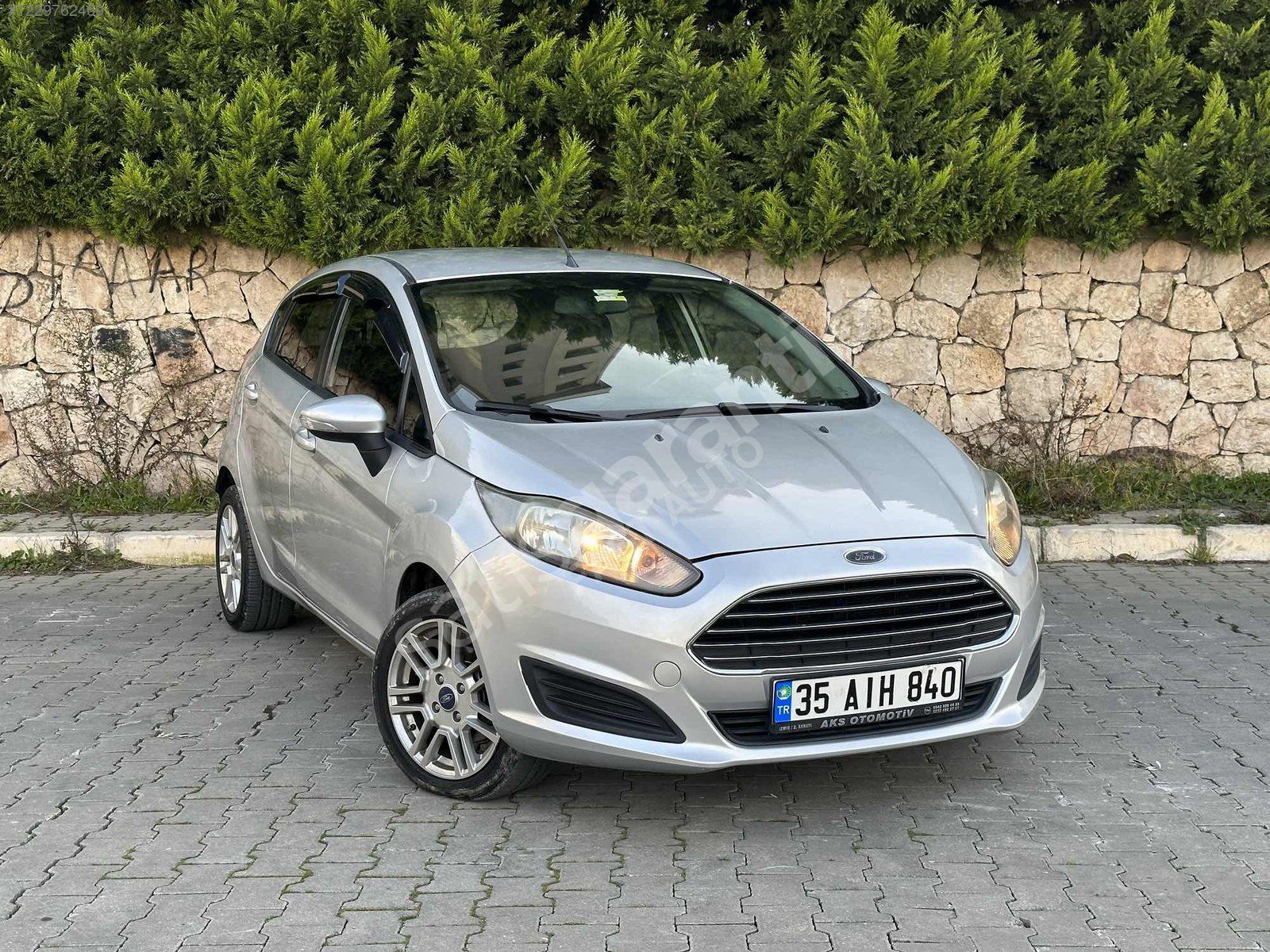 FAST AUTO 2013 FİESTA 1.5 HATASIZ HASAR KAYITSIZ MAKYAJLI KASA