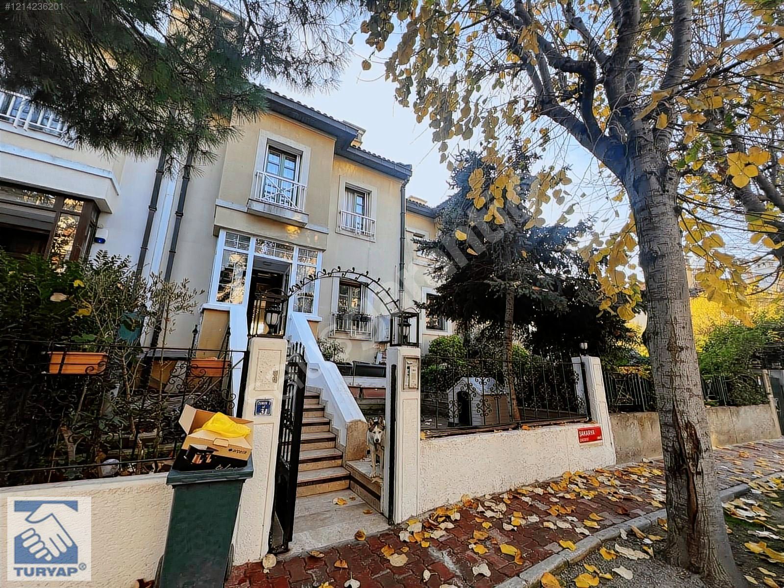 BAHÇEŞEHİR TOROSLARDA TADİLATLI EŞYALI SATILIK VİLLA