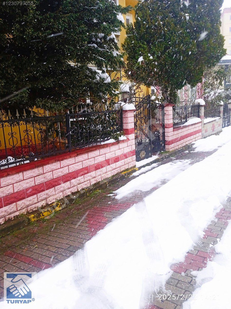 BAŞAKŞEHİR SULAR VADİSİ VİLLALARI ( 331 M² ) TADİLATLI SATILIK