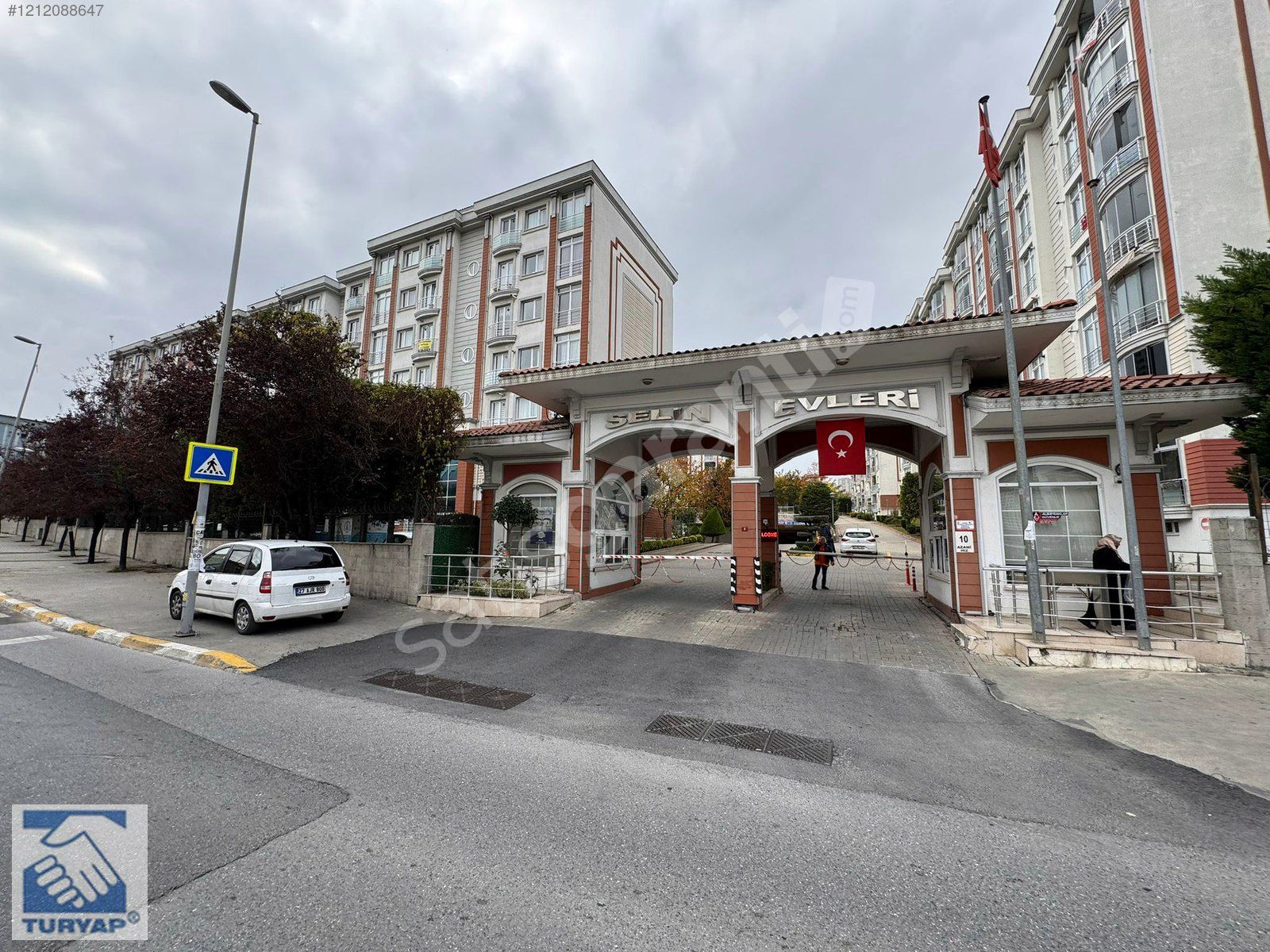 ESNYURT;GÜZELYURT MAH.SELİN EVLERİ SİTESİNDE SATILIK 2+1 DAİRE.