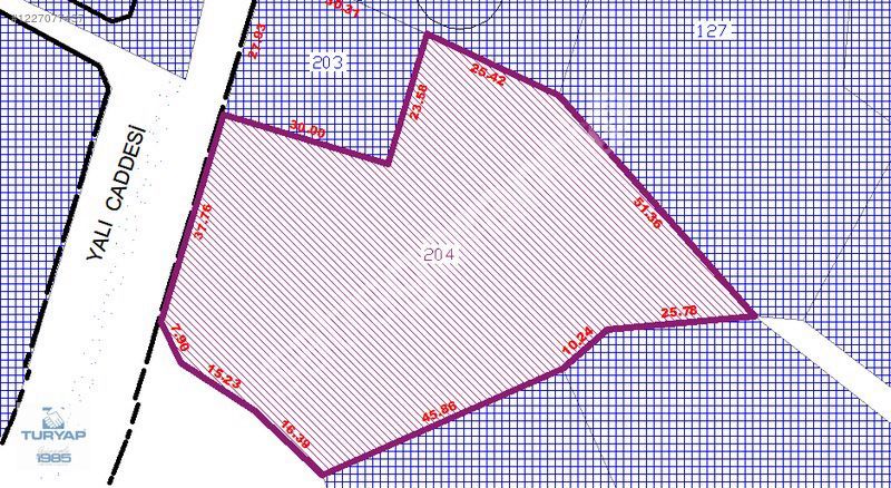 TURYAP TERMAL-AKKÖYDE 4270 M2 YÜZÖLÇÜMLÜ ANAYOLA CEPHELİ TARLA