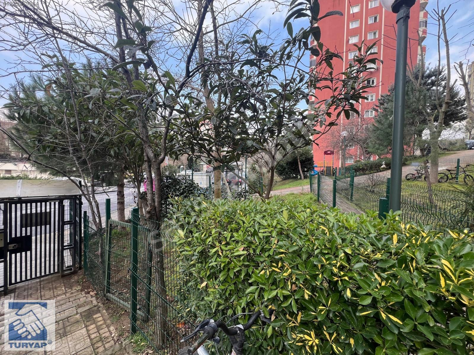 BOŞŞŞ...BAŞAKŞEHİR IHLAMURPARK SİTESİNDE 2+1(68m²) SATILIK DAİRE