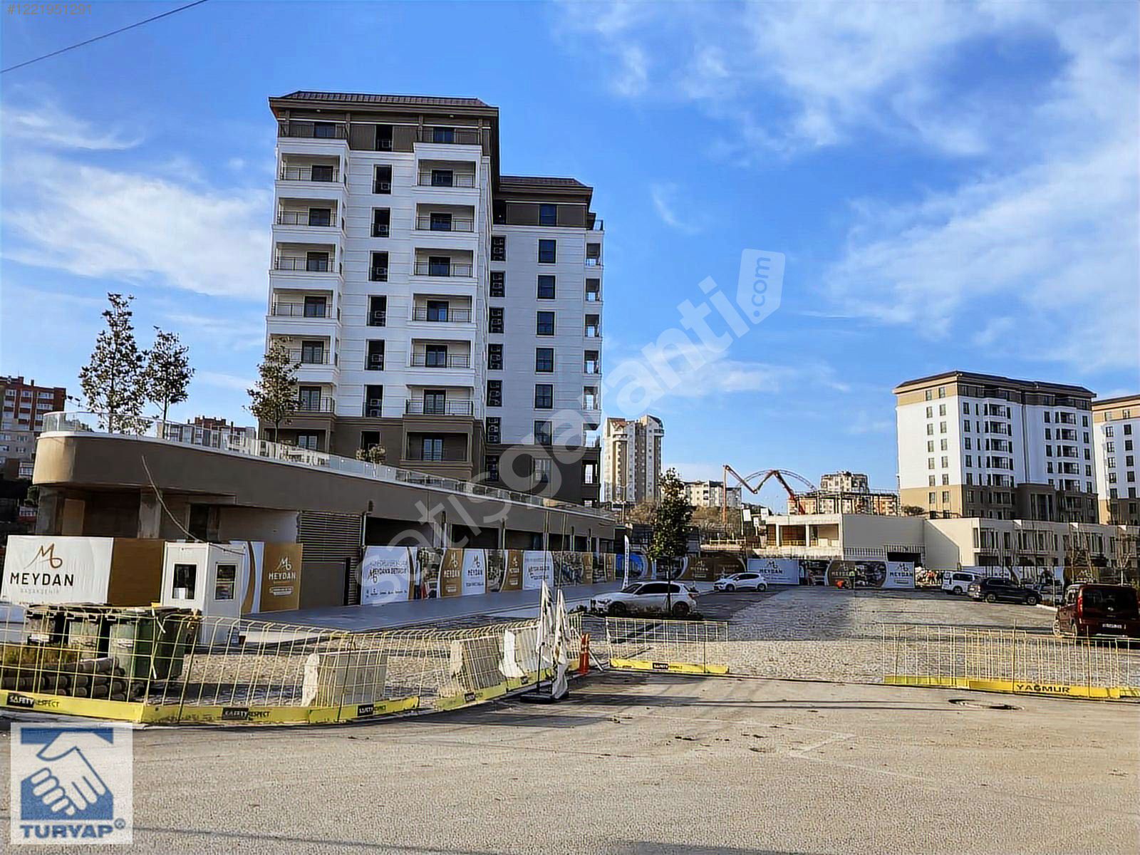 BAŞAKŞEHİR MEYDAN BAŞAKŞEHİR'DE 3+1 (156m²) KİRALIK DAİRE