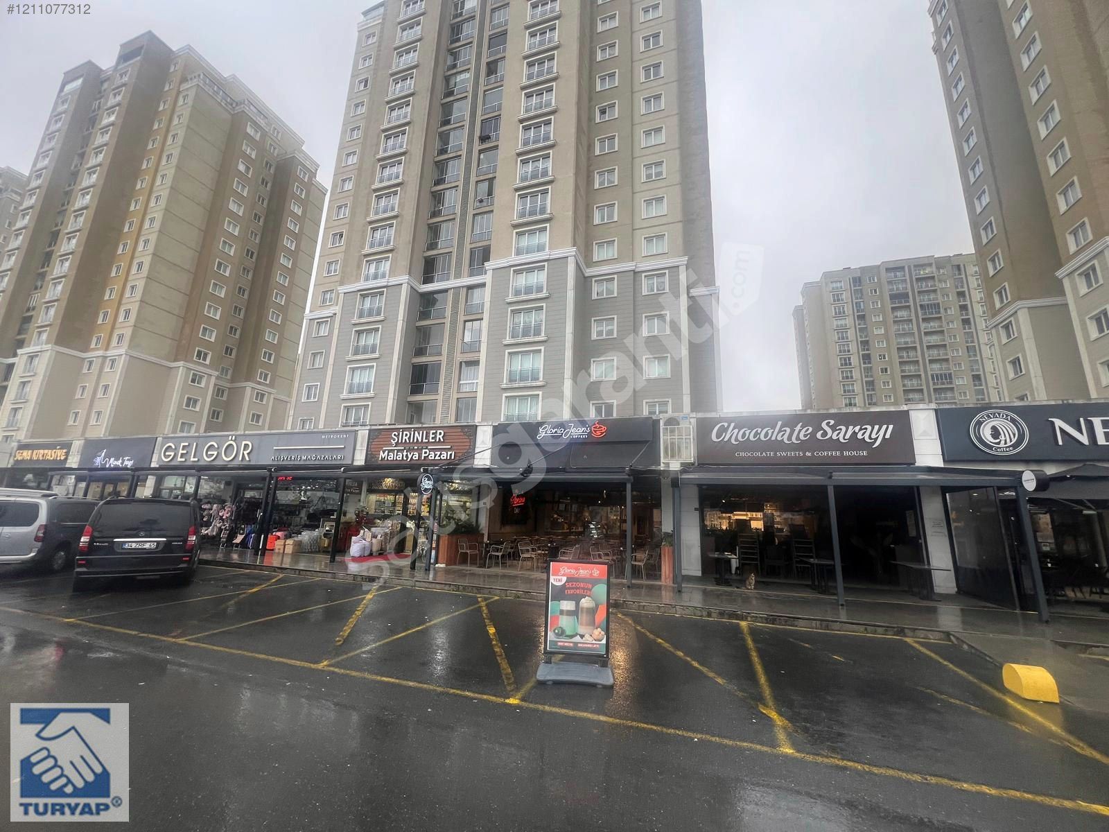 BAŞAKŞEHİR METROKENT'DE CADDE ÜZERİ SATILIK DÜKKAN ( 254M² )