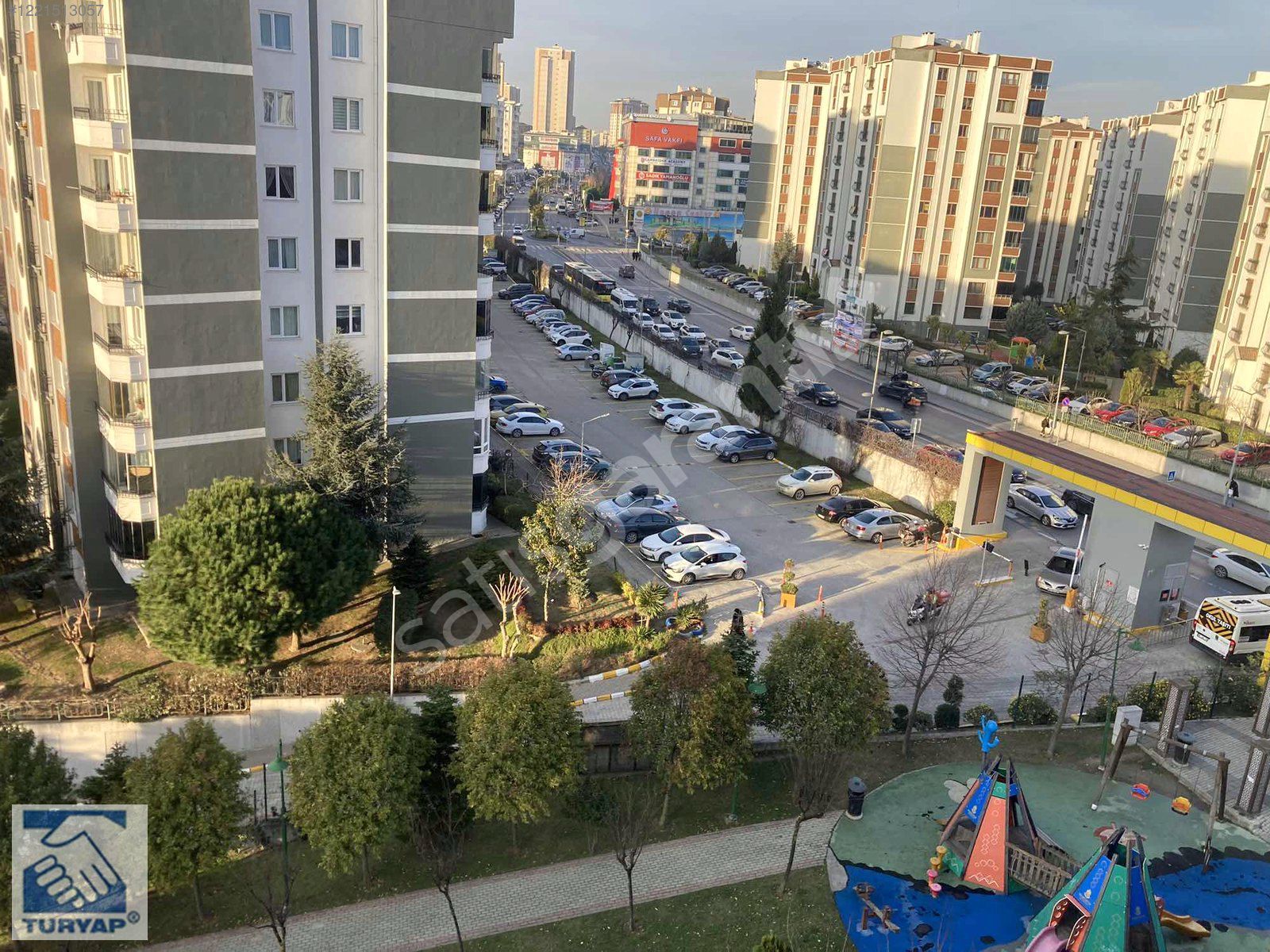 BAŞAKŞEHİR 5.ETAP YEDİTEPE EVLERİ MERKEZİ YERDE SATILIK 2+1