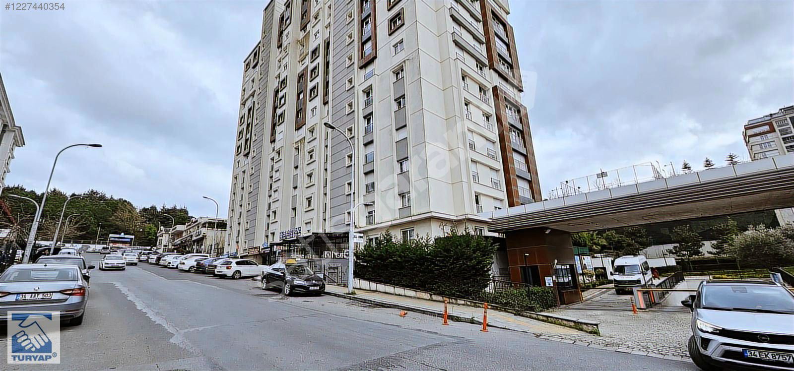 MAVERA BAŞAKŞEHİR' DE PEYZAJ MANZARALI 5+1(266m²) SATILIK DAİRE