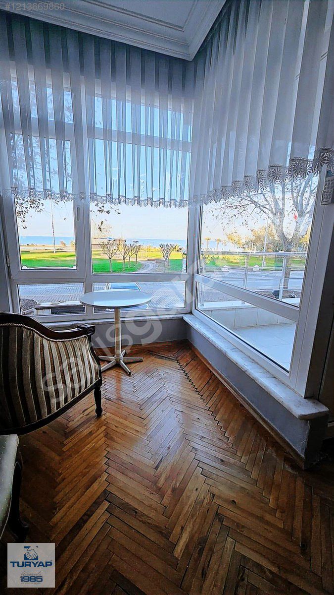 YALOVA SAHİLDE DENİZ MANZARALI SATILIK 2+1 DAİRE