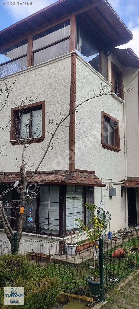 TURYAP FEVZİ'DEN YALOVA KADIKÖY'DE SATILIK TRİBLEKS VİLLA