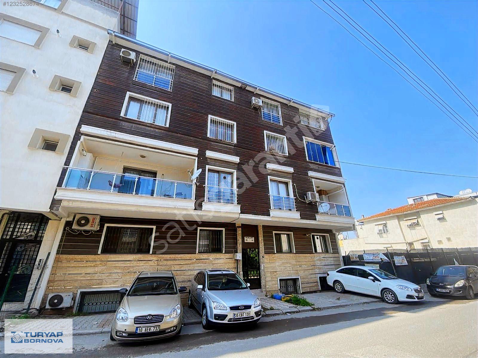 Buca Göksu Mh.'de 4+1 Geniş Satılık Daire