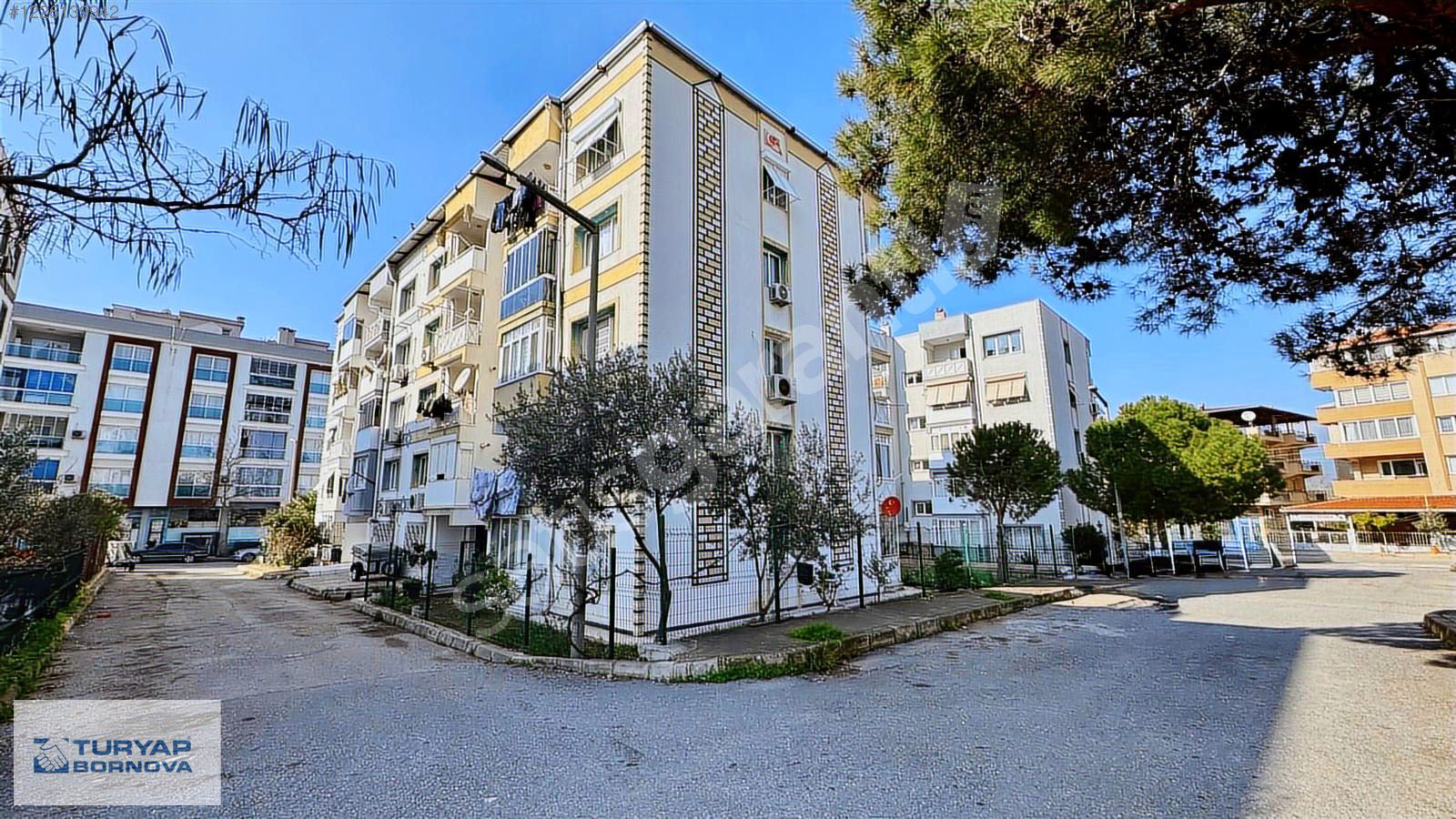Bornova Pınarbaşı Gürpınar mah.de Satılık 3+1 Daire