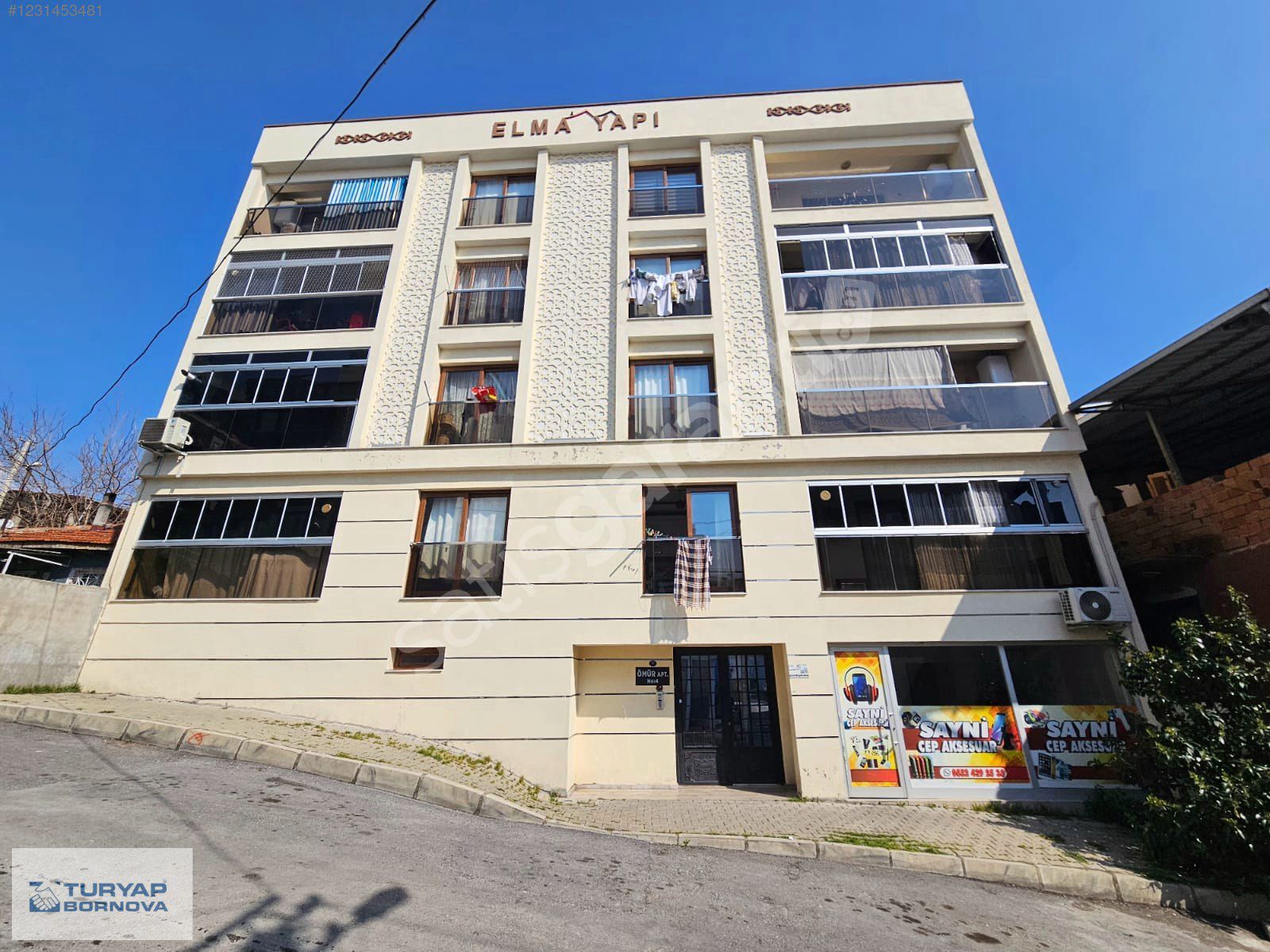 Turyap'tan Bayraklı Cengizhan Mahallesinde Satılık 2+1 Daire
